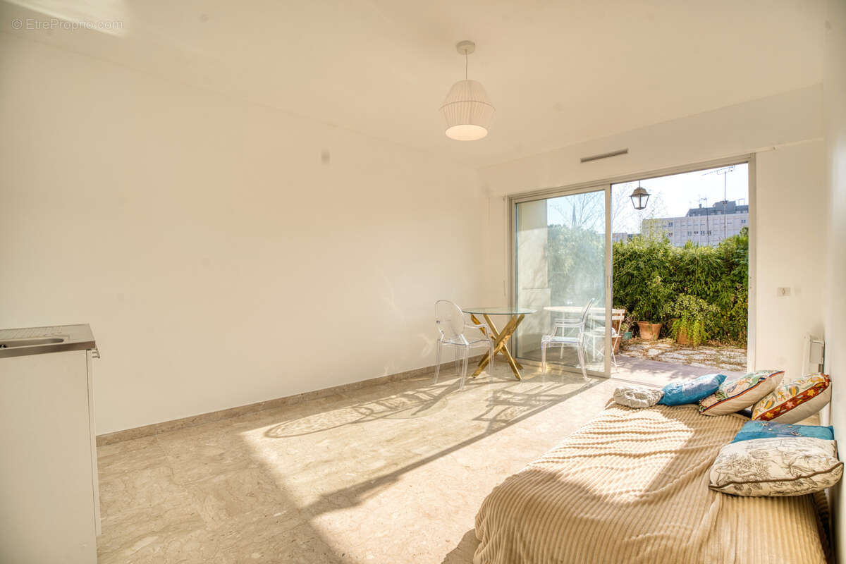 Nice Valrose - 2p jardin privatif + garage - photo 6