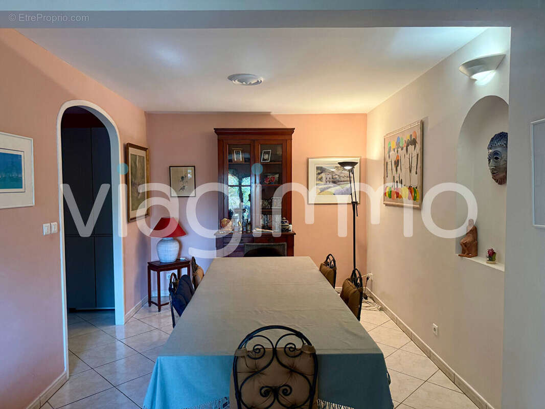 Appartement à LA VALETTE-DU-VAR