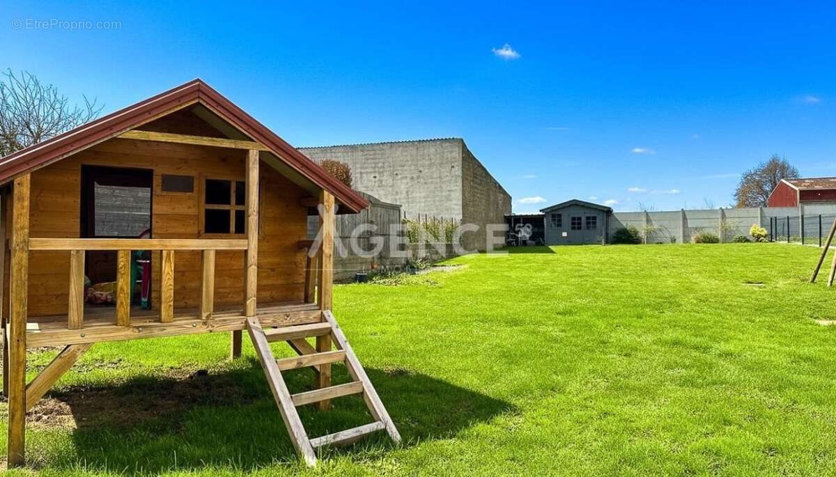 Maison à ROQUETOIRE