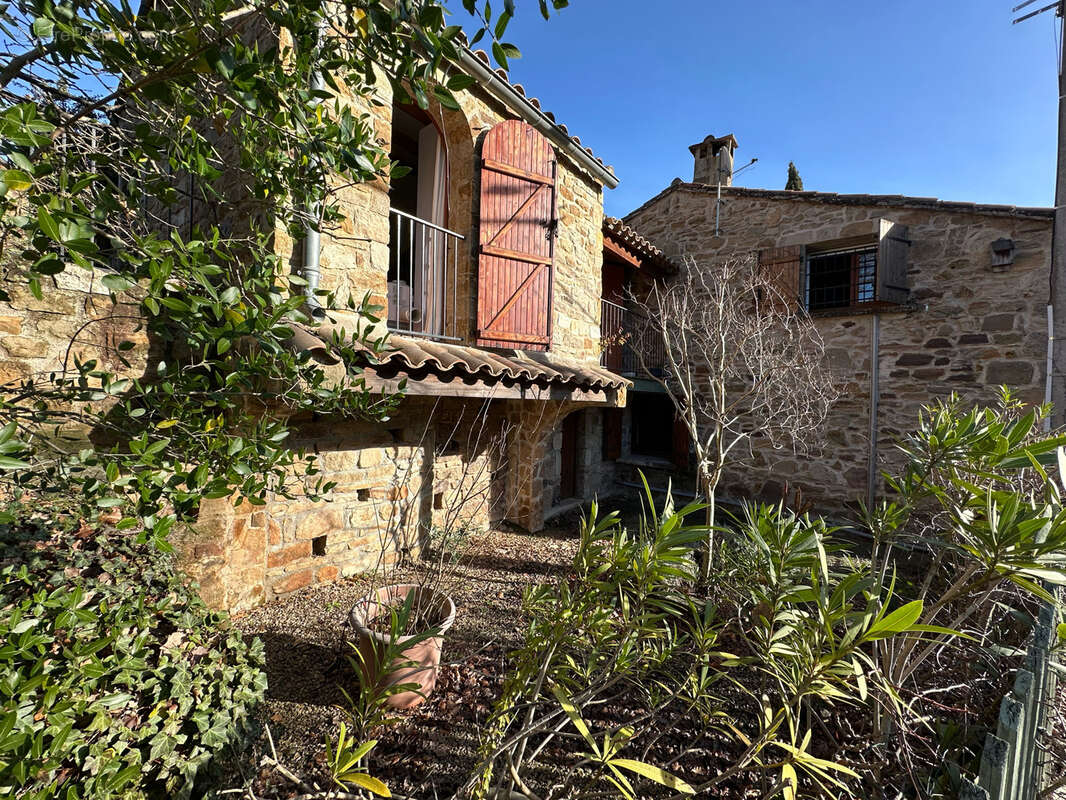 Maison à SAINT-PRIVAT