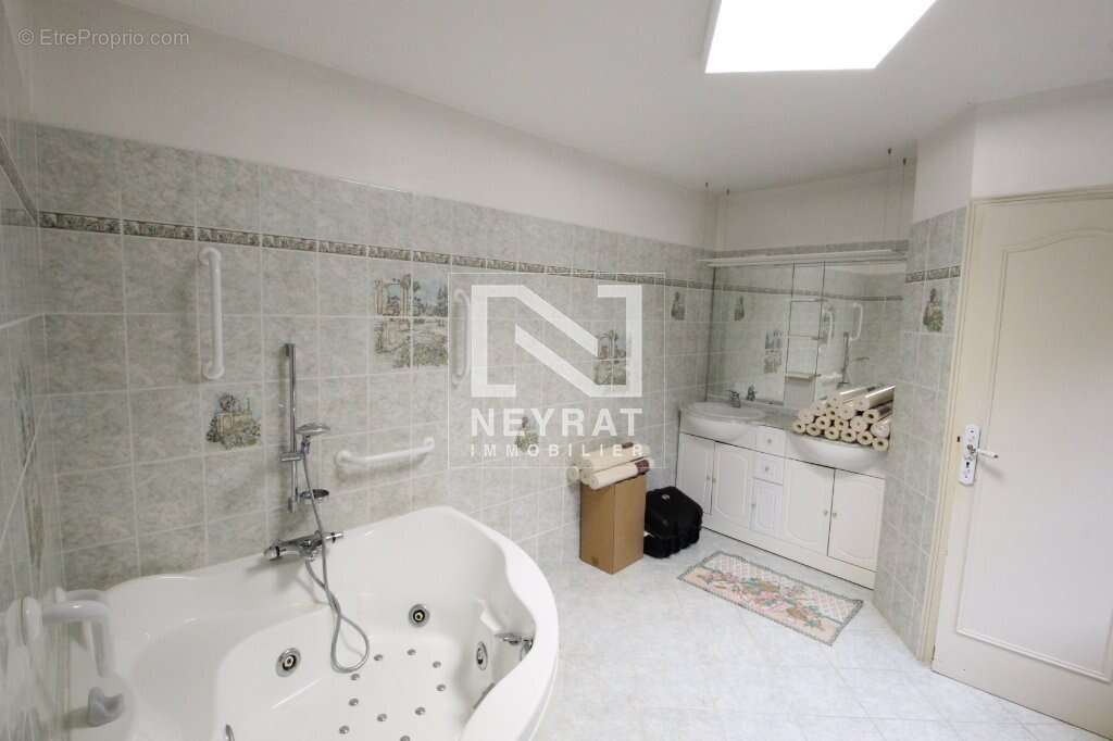 Villa avec dépendances - photo 17
