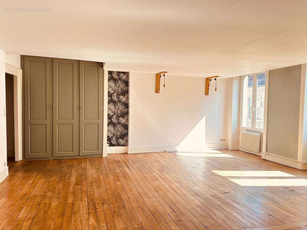 Besancon boucle, a proximite de la place st pierre, appartement de type 6 de 145 m2 - photo 8
