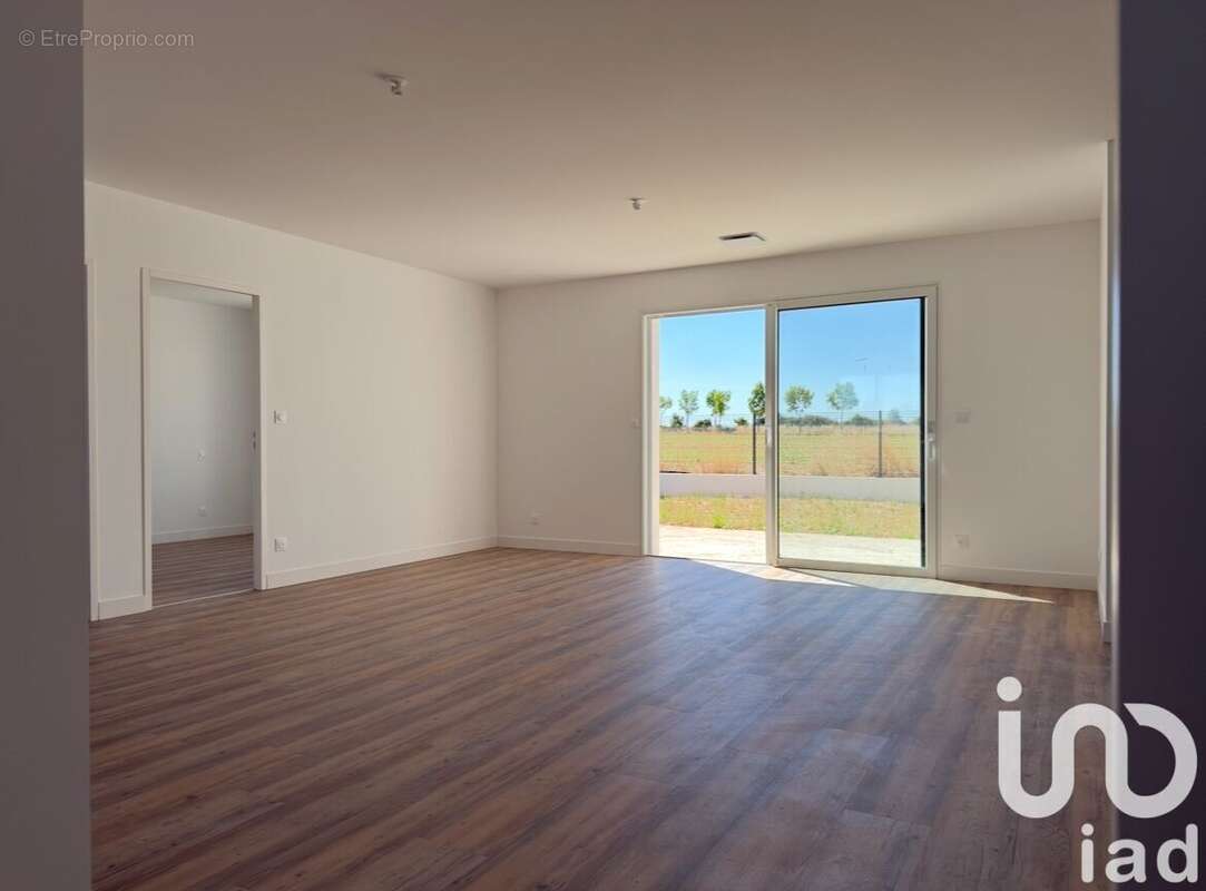 Photo 3 - Maison à SURGERES