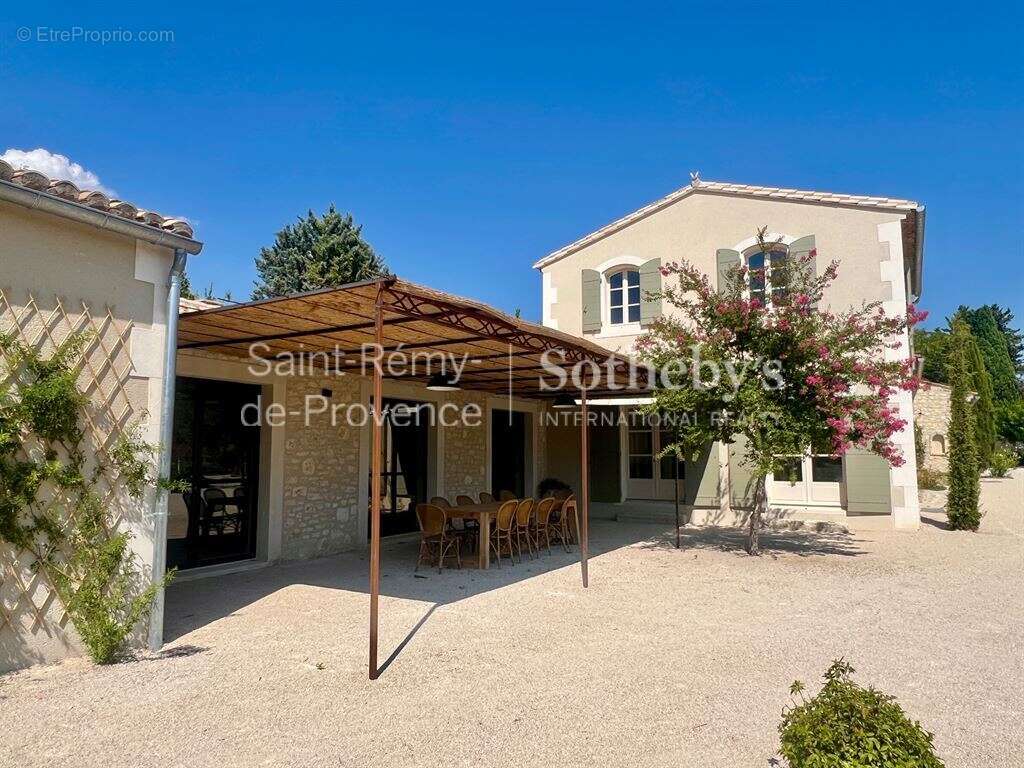 Exclusivité. Saint Rémy de Provence, superbe propriété rénovée située à 5 mn du centre - photo 20
