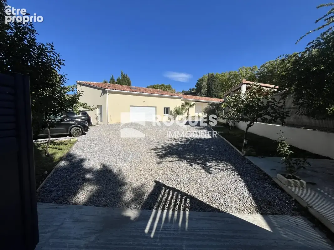 A vendre, villa contemporaine de 220m2 sur un terrain de 1306m2, Bédarieux - photo 6