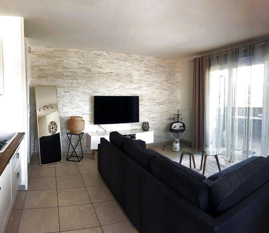 Appartement à CRANVES-SALES