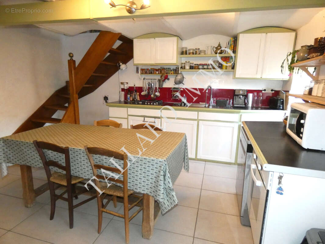 Maison à LARAGNE-MONTEGLIN