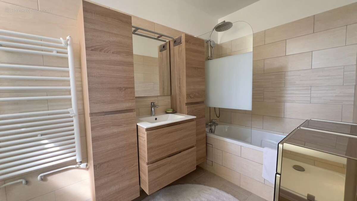 Maison à NEUILLY-SUR-MARNE