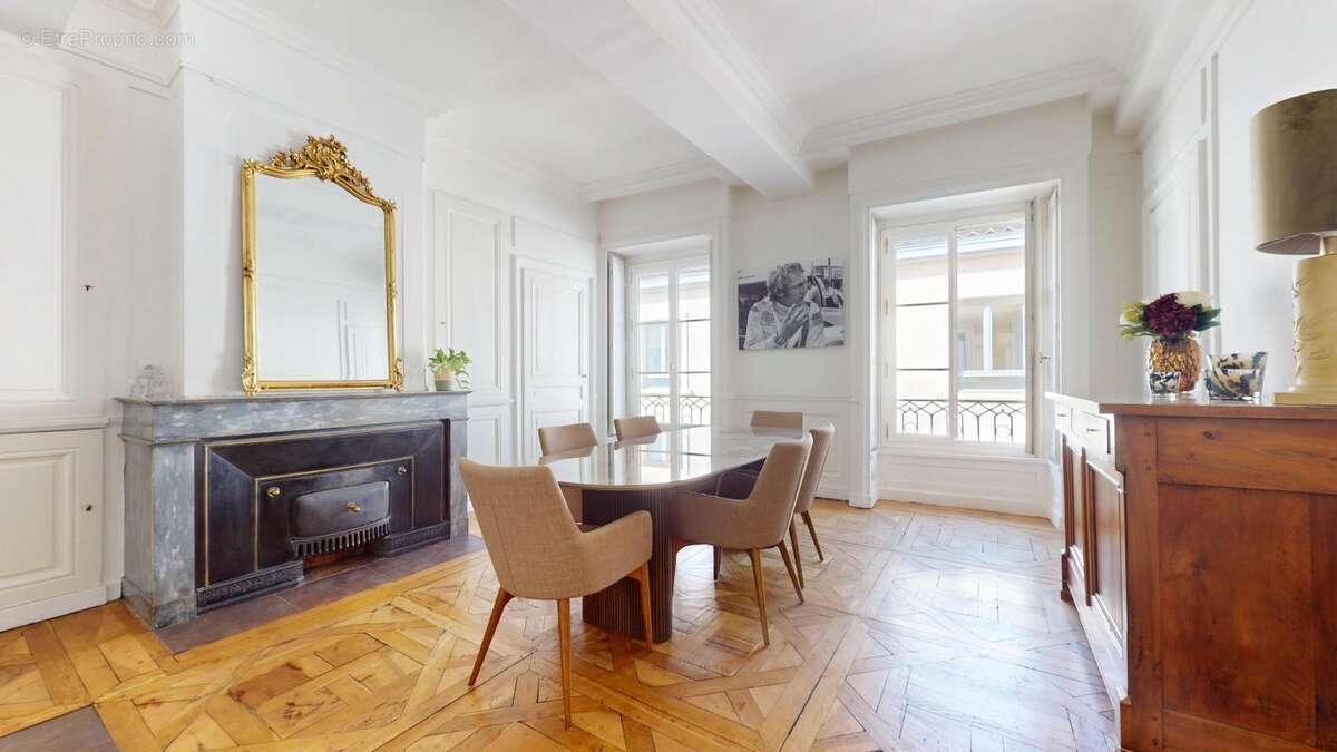 Appartement à LYON-1E