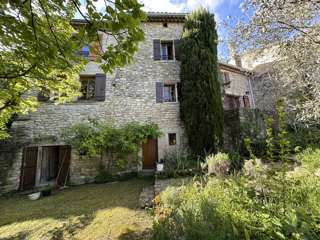 Maison à GRIGNAN