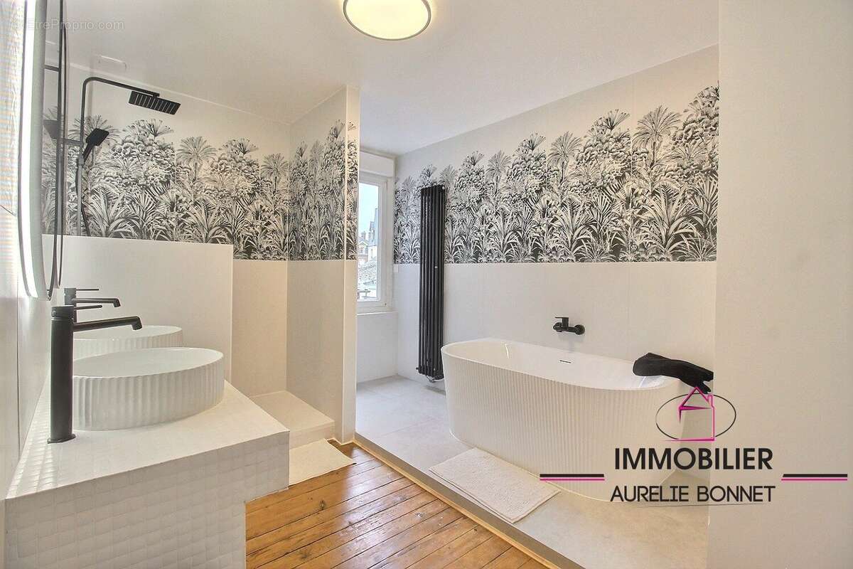 Maison à PONT-L&#039;EVEQUE