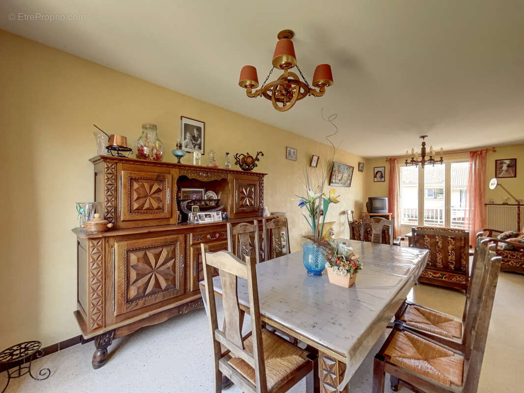 Maison à BEAUVALLON