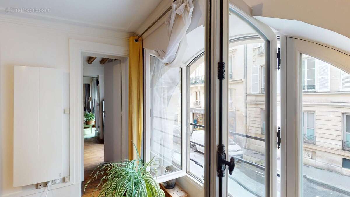 Appartement à PARIS-3E