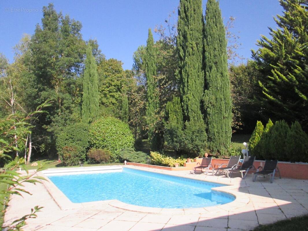 Maison à SAINT-SAUVEUR-SUR-ECOLE