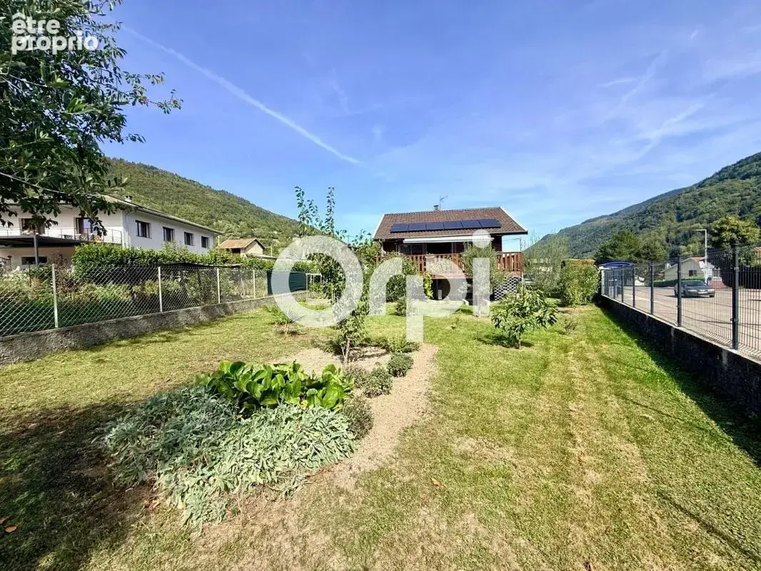 Ensemble immobilier avec habitation principale, dépendance et revenu locatif – Terrain de 1 004 m²

ALLEVARD-LES-BAINS – 38580 - photo 31