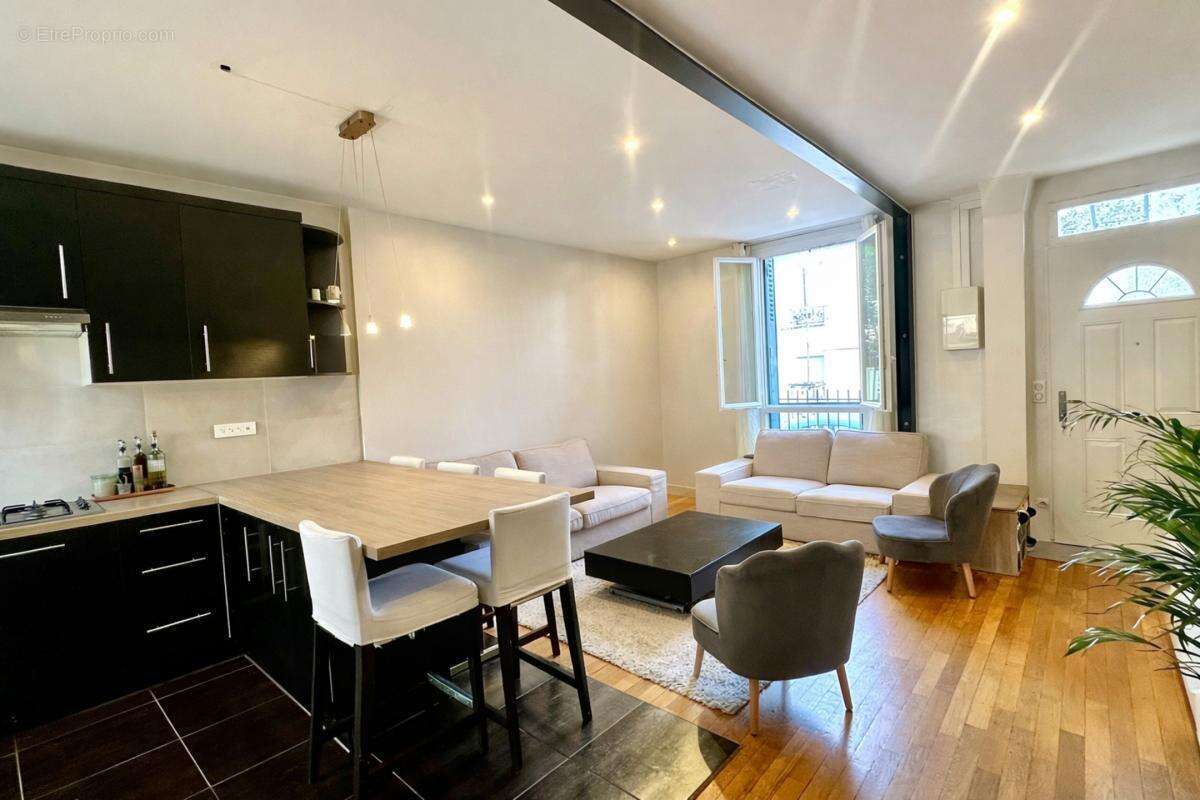 Maison à CHOISY-LE-ROI