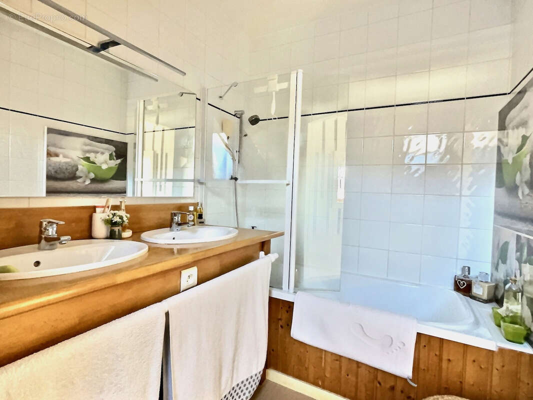 Maison à DIVONNE-LES-BAINS