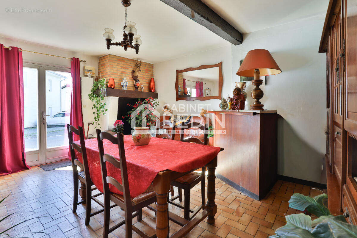 Maison à LABOUHEYRE