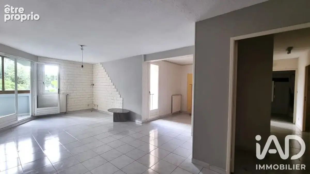 Photo 1 - Appartement à CHATEAURENARD