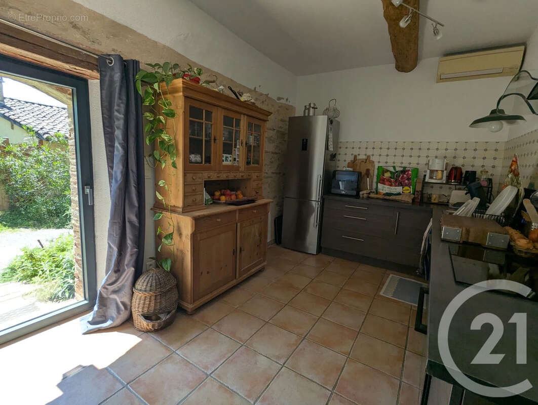Maison 236 m² à Roquemaure  - photo 13