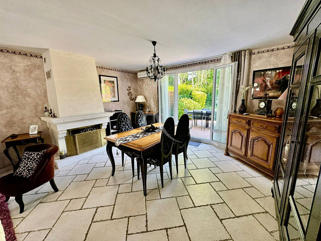 Maison à LIMEIL-BREVANNES
