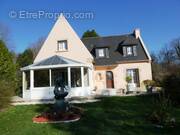 Maison à SAINT-CARADEC-TREGOMEL