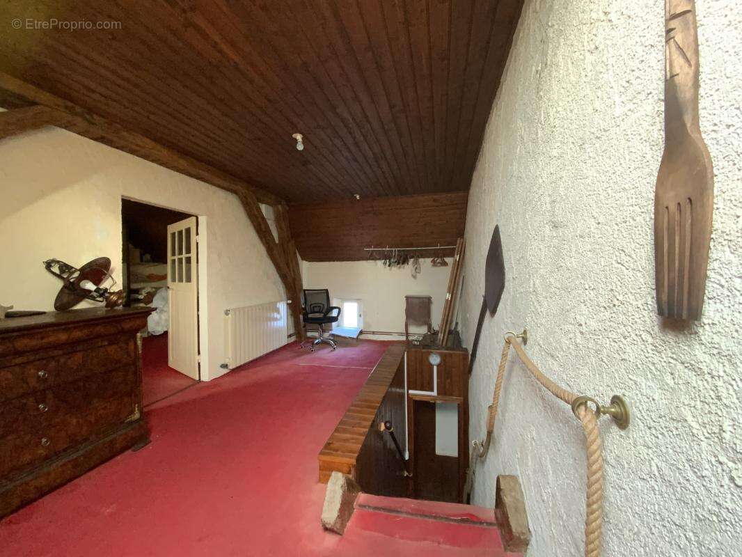 Maison à SAINT-LEGER-MAGNAZEIX