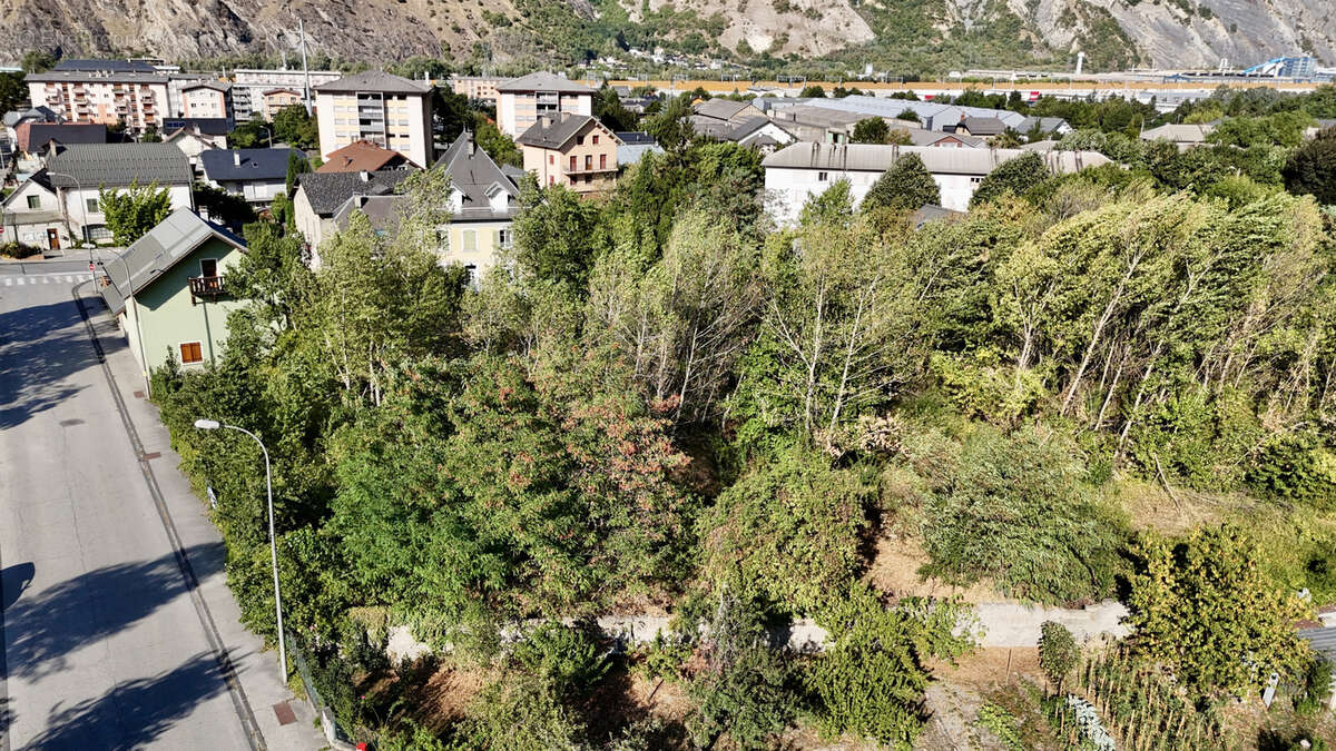 (73) SAINT JEAN DE MAURIENNE  - Rare Terrain constructible - Proche centre ville - Opportunité rare - 4482m2 - photo 6