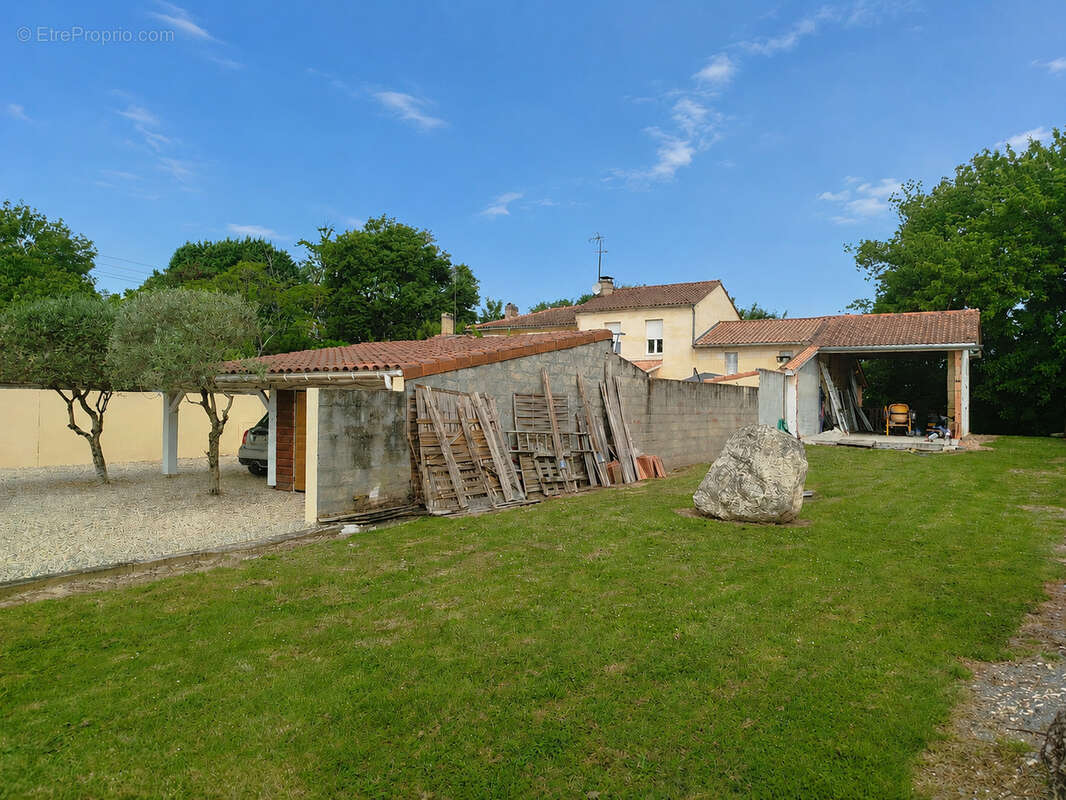 Maison à CIVRAC-SUR-DORDOGNE