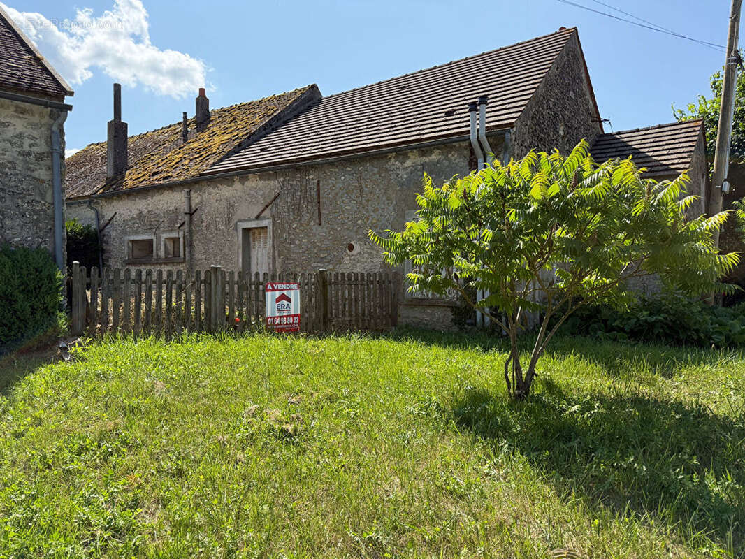 Maison à GIRONVILLE-SUR-ESSONNE