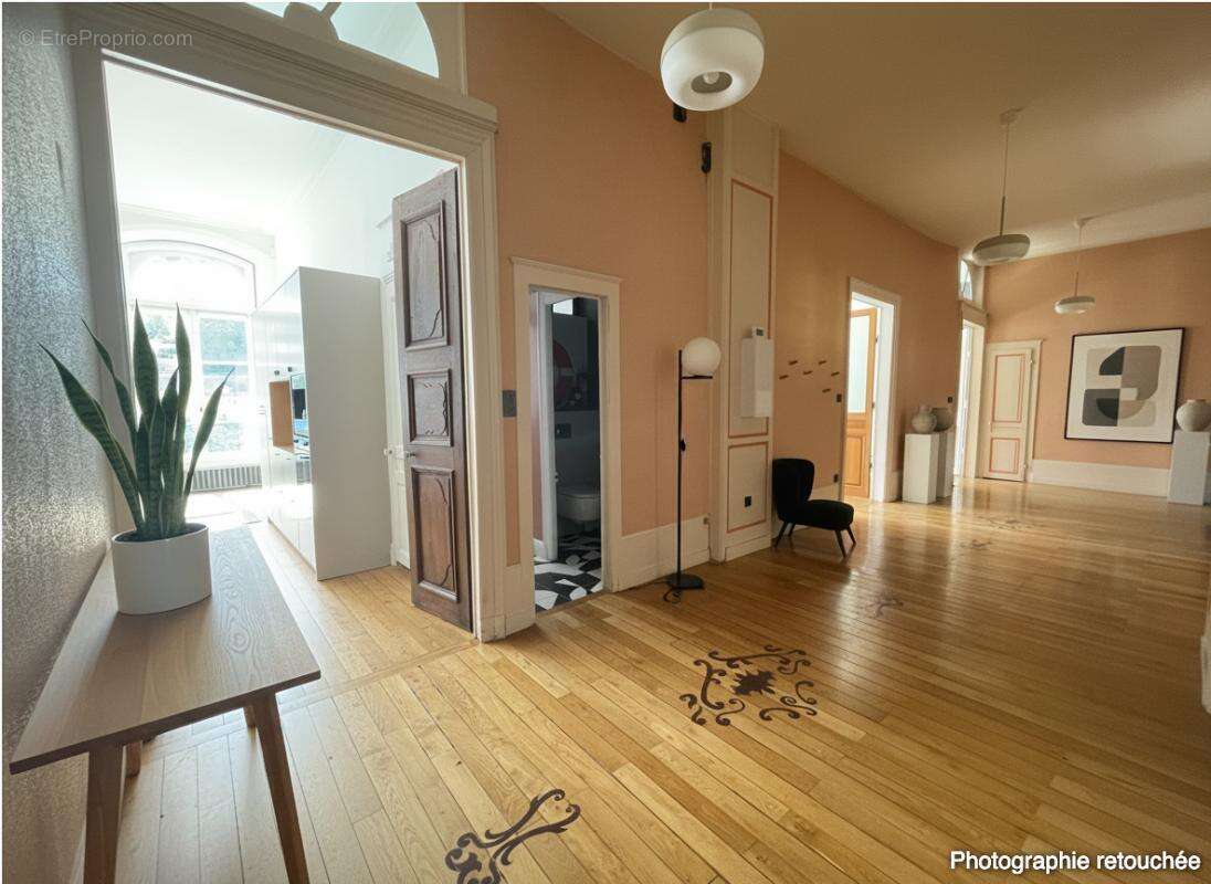 Appartement à SALINS-LES-BAINS