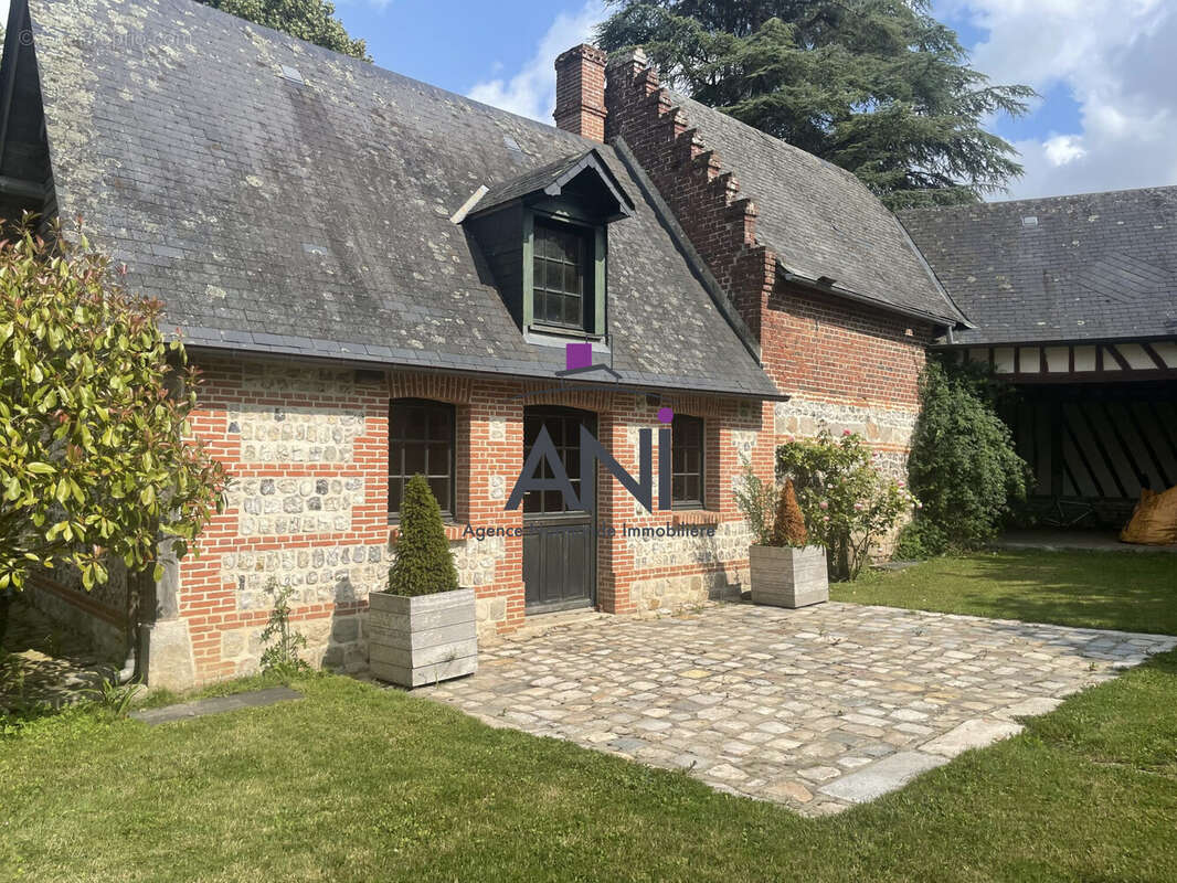 Maison à OUVILLE-LA-RIVIERE