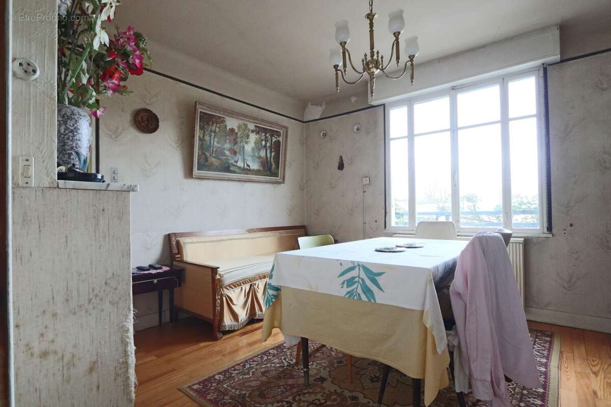 Maison à DAMELEVIERES