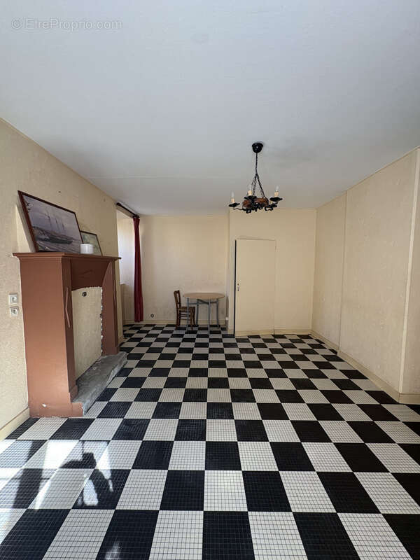 Maison à SAINT-SULIAC