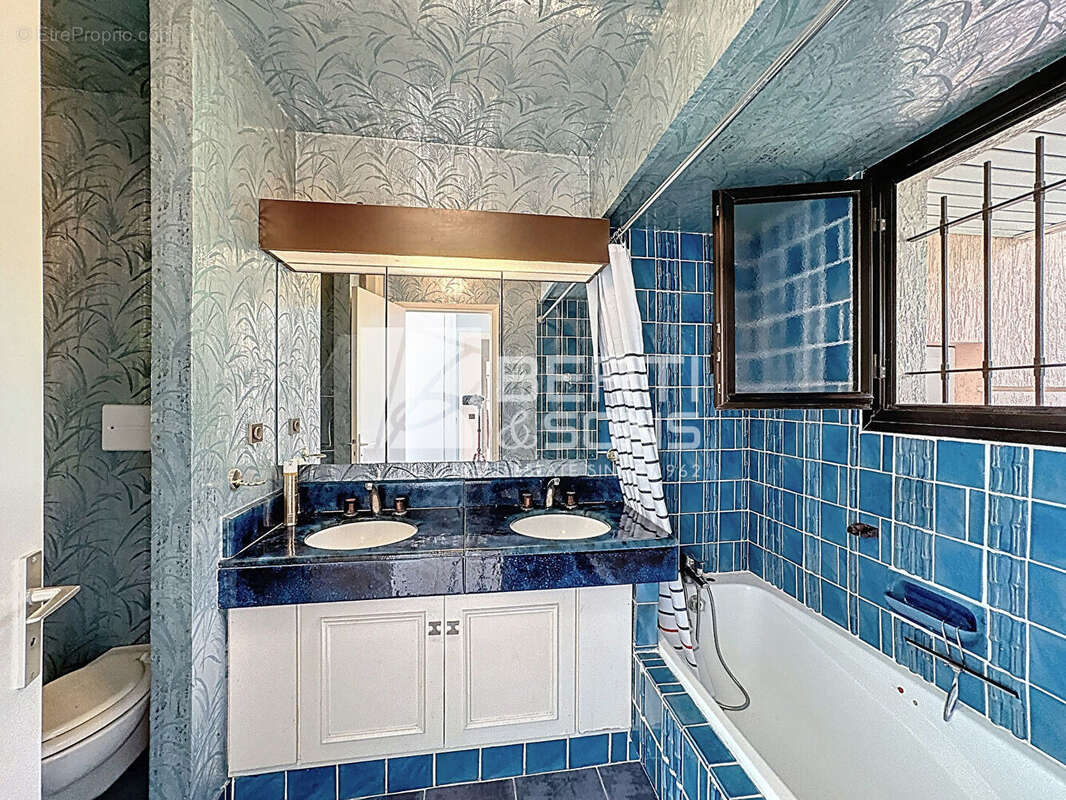 Appartement à MANDELIEU-LA-NAPOULE