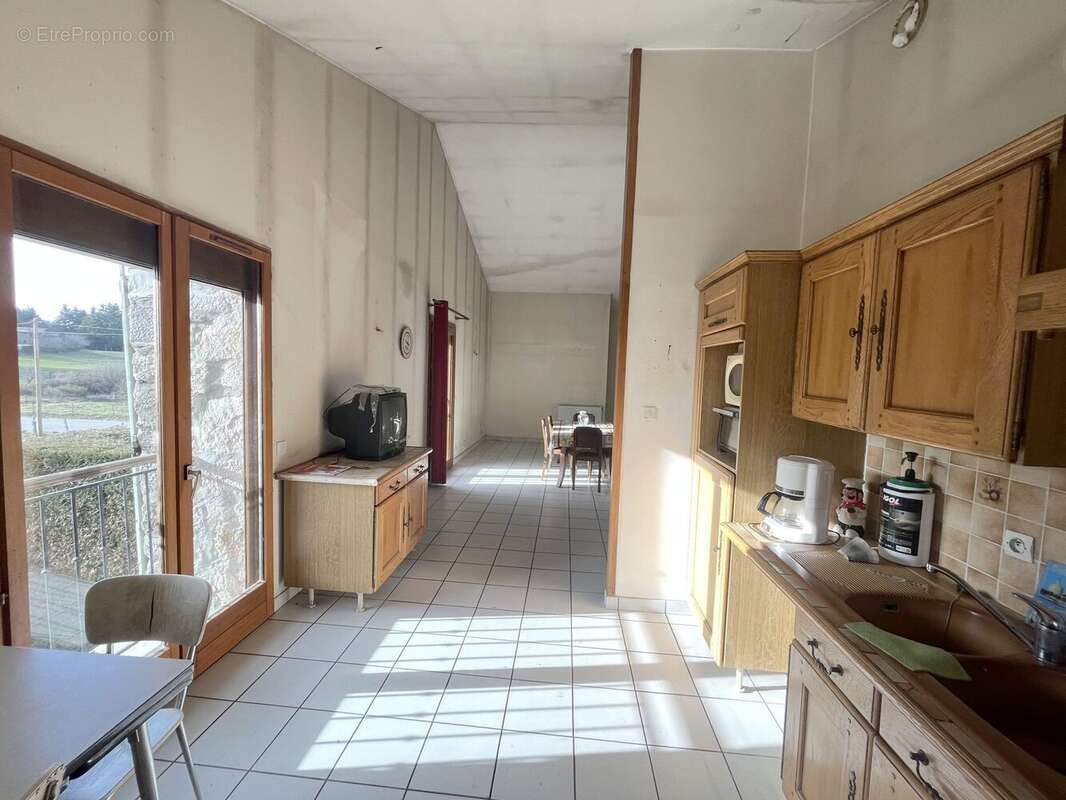 Maison à SAINT-BASILE