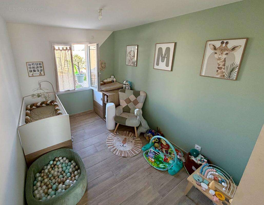 Maison Semussac 5 pièce(s) 92 m2 plain pied - photo 6