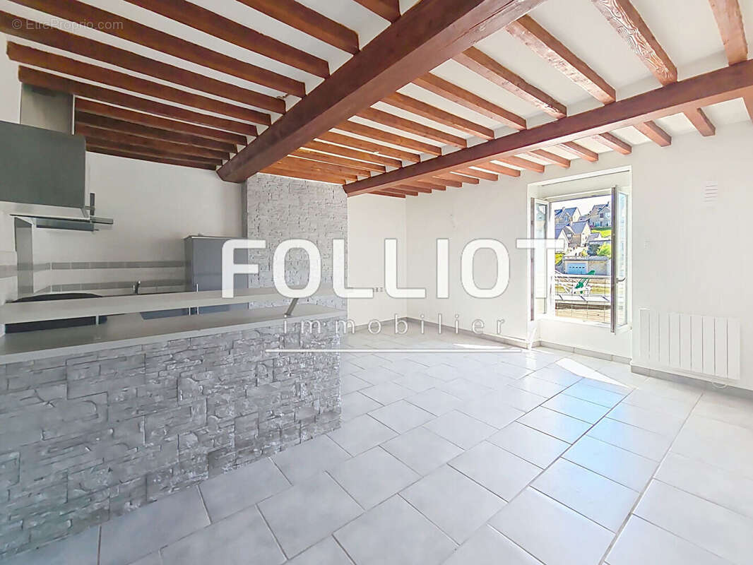 Appartement à PORT-EN-BESSIN-HUPPAIN