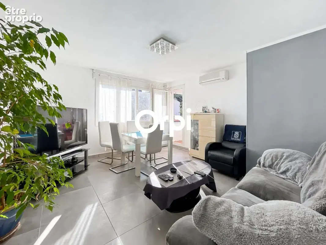 ** T3 - Vue mer - La Ciotat - vente en viager ** - photo 2