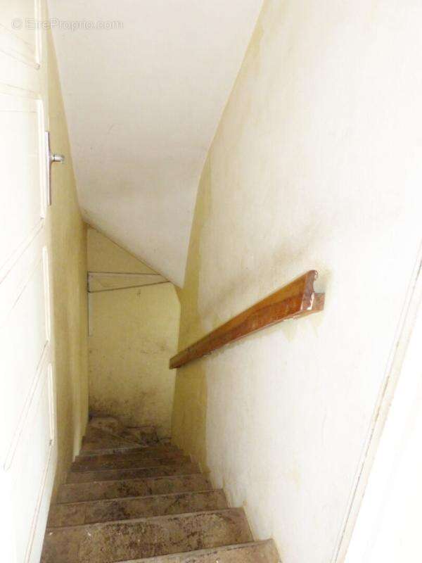 Maison de caractère à rénover -  Fort potentiel - Laussonne - photo 9