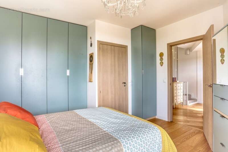 Appartement en triplex 6 pieces quartier du parc a saint-maur-des-fosses (94) - photo 11