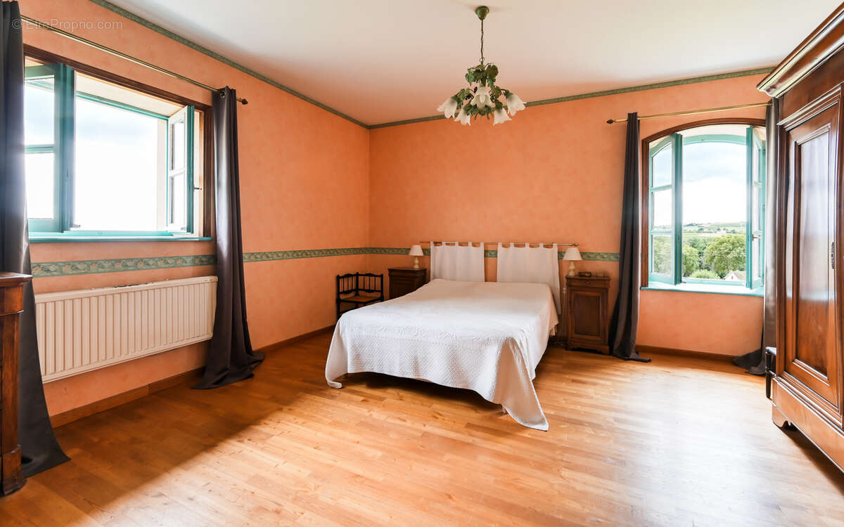 Maison à VILLEFRANCHE-SUR-SAONE