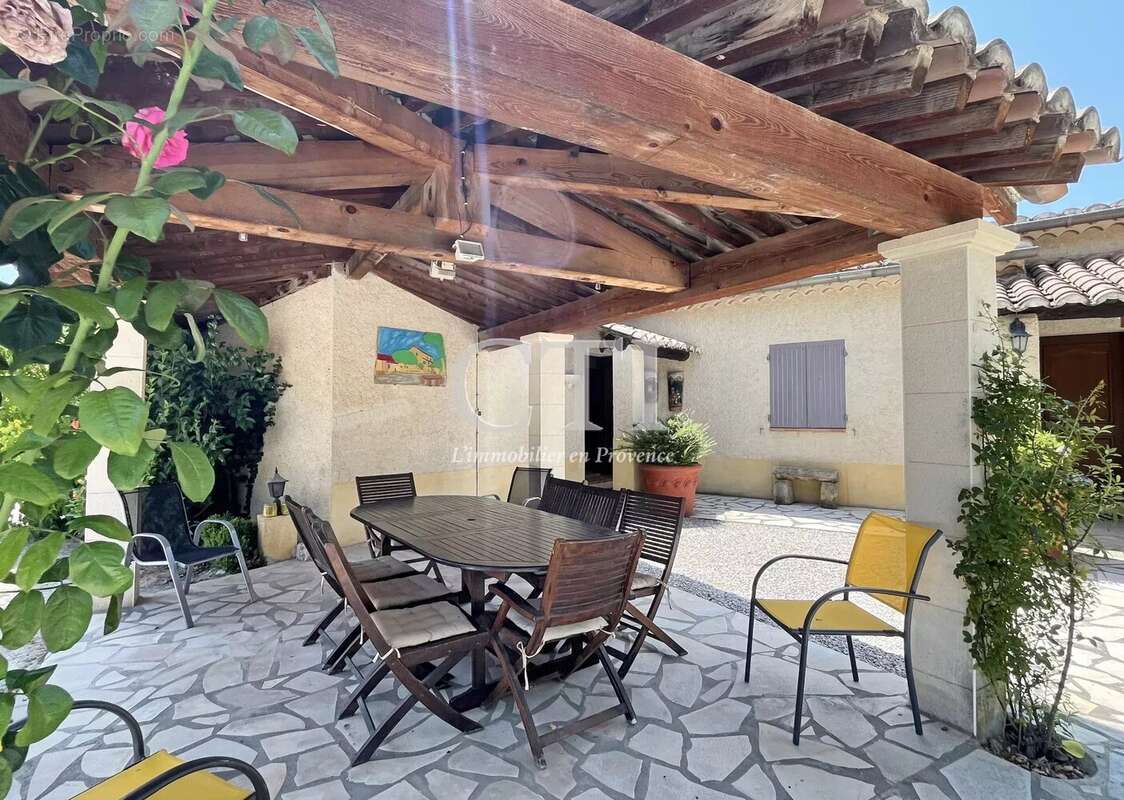 Maison à VAISON-LA-ROMAINE