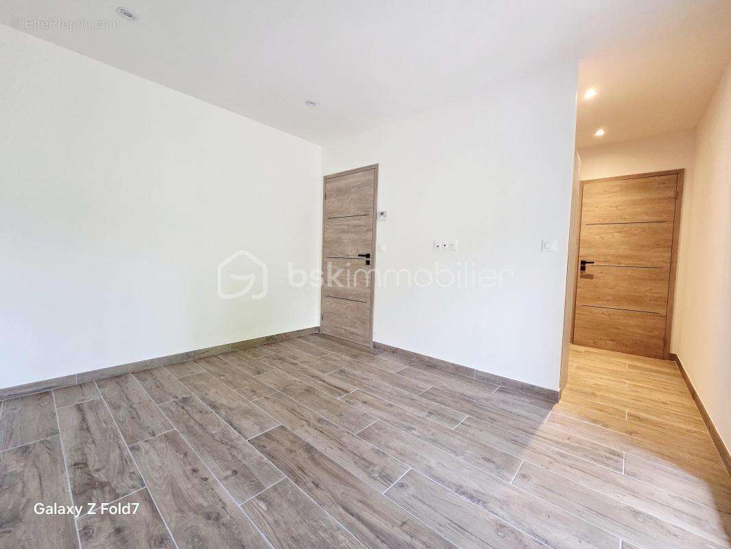 Maison à SAINT-ETIENNE-DE-TULMONT