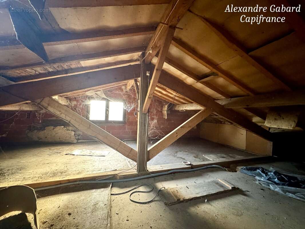 Maison en pierres - 3 chambres - Jardin 2 471 m² - Dépendance - photo 13