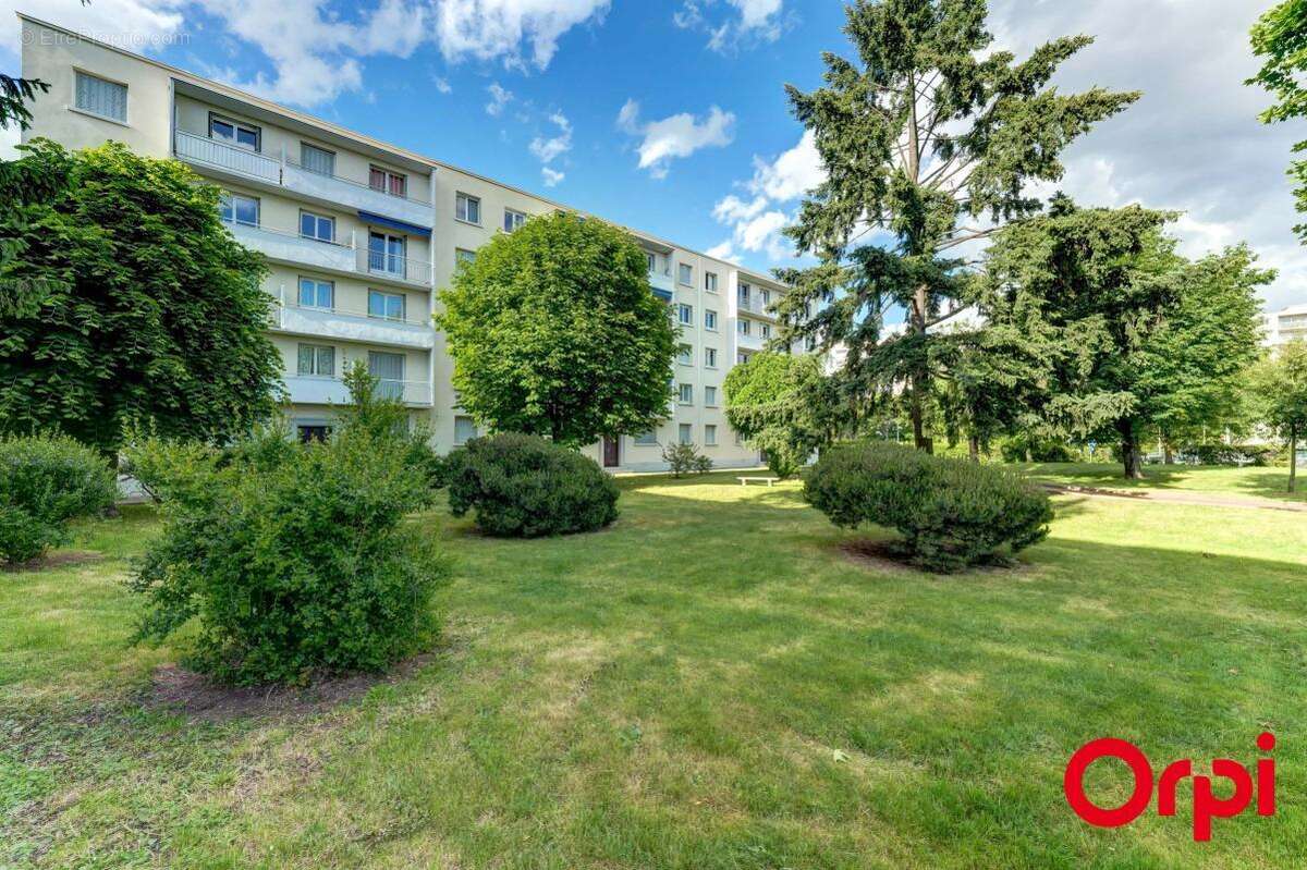 Appartement à BRON