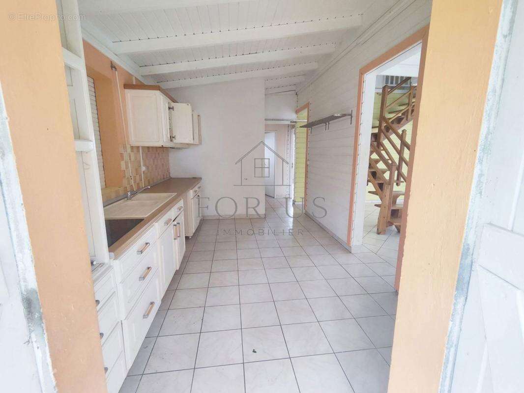 Maison à BASSE-TERRE