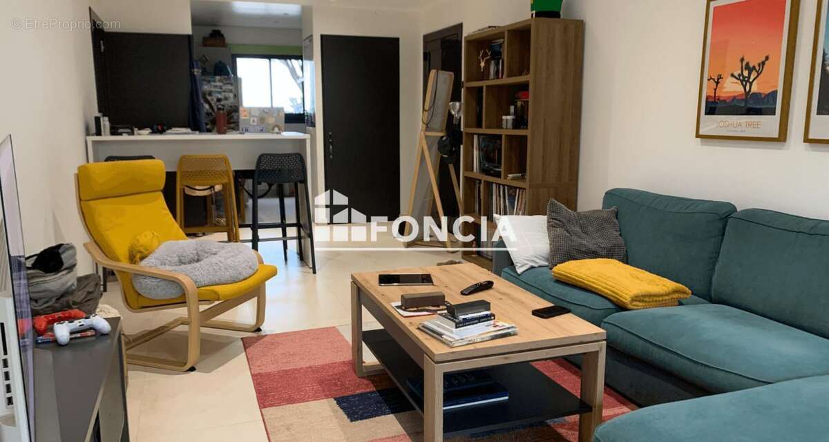 Appartement à VENELLES
