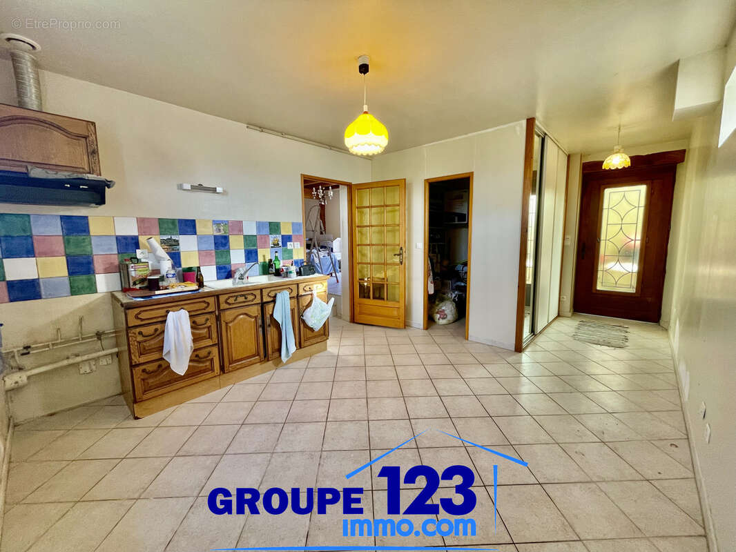 Maison de 66 m2 avec combles aménageables   Venoy, à 10 minutes d’Auxerre - photo 2