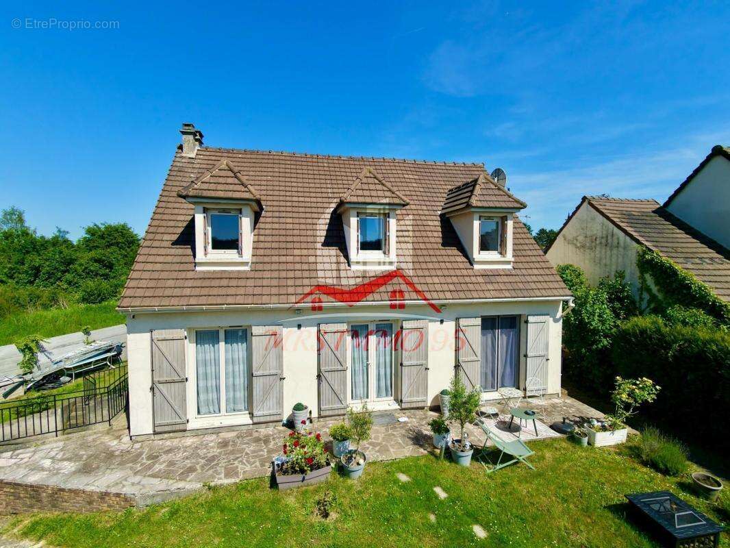 Maison à ORRY-LA-VILLE